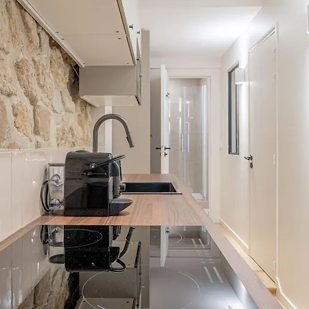 Lavie Maison Ac & Jacuzzi * Париж