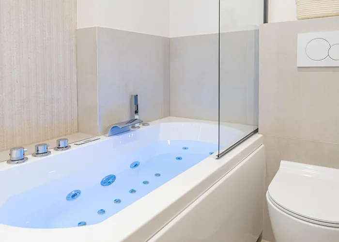 Lavie Maison Ac&jacuzzi * Paris